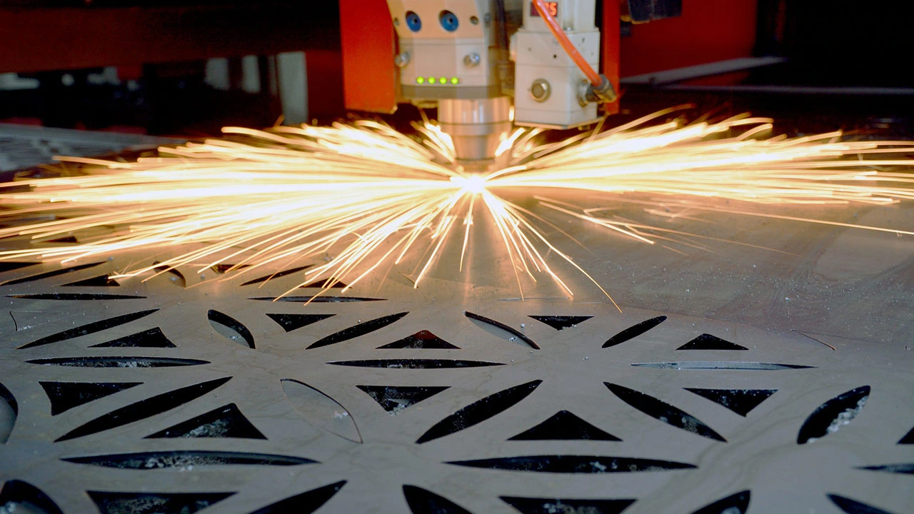 برش-لیزر-ورق